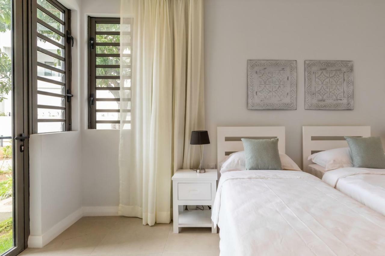 Caplage - Beachfront Ground Floor Apartment In Tamarin Exterior foto